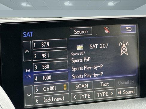 Used 2017 Lexus CT 200h w/ Navigation System Package image 24