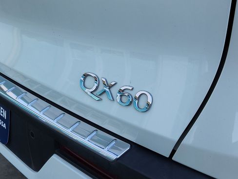Used 2023 INFINITI QX60 Luxe w/ Cargo Package image 10