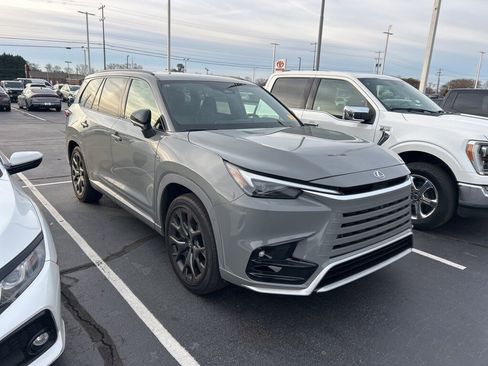 Used 2025 Lexus TX 500h AWD image 1