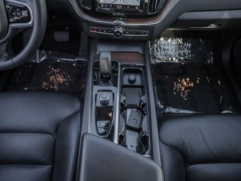 Used 2023 Volvo XC60 B5 Plus w/ Climate Package image 25