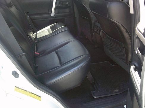 Used 2013 Toyota 4Runner Limited AWD/4WD image 4