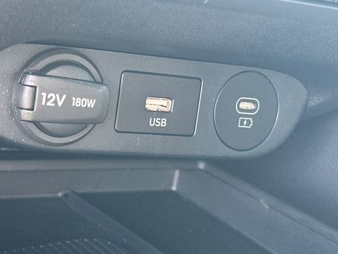 Used 2025 Hyundai Elantra Sport image 31