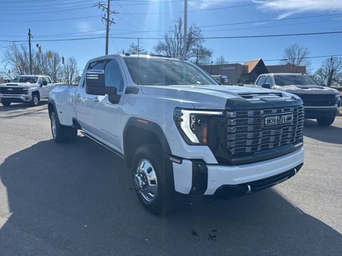 New 2026 GMC Sierra 3500 Denali Ultimate image 7