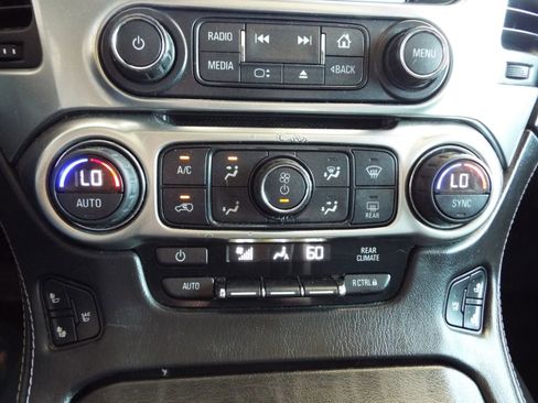 Used 2015 Chevrolet Suburban LTZ image 19