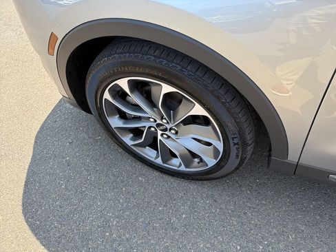 Certified 2022 Lincoln Nautilus Reserve AWD/4WD image 30