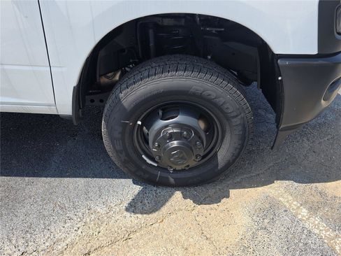 New 2026 RAM 3500 Tradesman AWD/4WD image 35