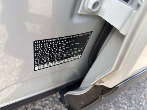 Used 2019 Volkswagen Tiguan SE w/ Panoramic Sunroof Package image 20