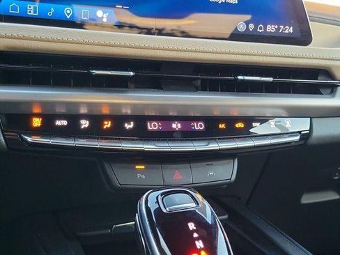 Certified 2024 Cadillac XT4 Luxury FWD image 25
