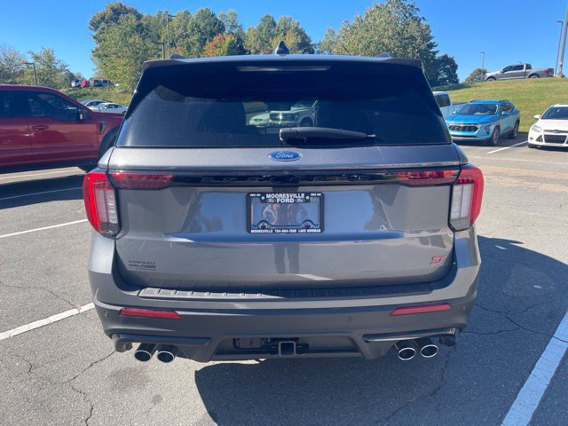 Used 2025 Ford Explorer ST w/ Sun And Sound Package AWD/4WD image 4