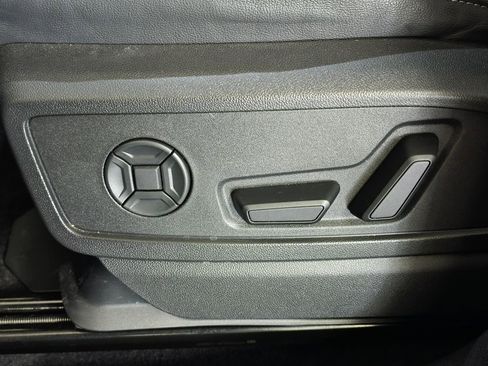 Certified 2025 Audi Q5 Premium Plus w/ Premium Plus image 17