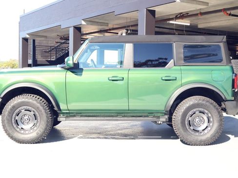 Used 2024 Ford Bronco Outer Banks image 2