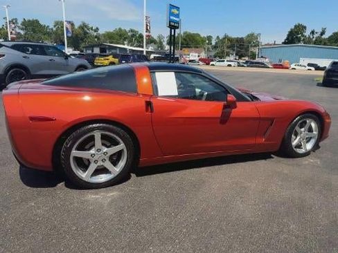 Used 2005 Chevrolet Corvette Coupe w/ Preferred Equipment Group RWD image 9