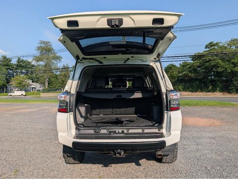 Used 2020 Toyota 4Runner Venture w/ Moonroof Package AWD/4WD image 7
