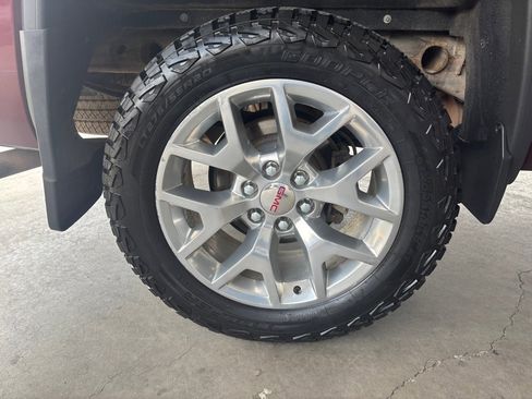 Used 2015 GMC Sierra 1500 SLT w/ SLT Crew Cab Value Package image 52