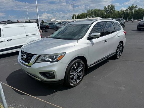 Used 2017 Nissan Pathfinder Platinum w/ Cargo Package AWD/4WD image 1