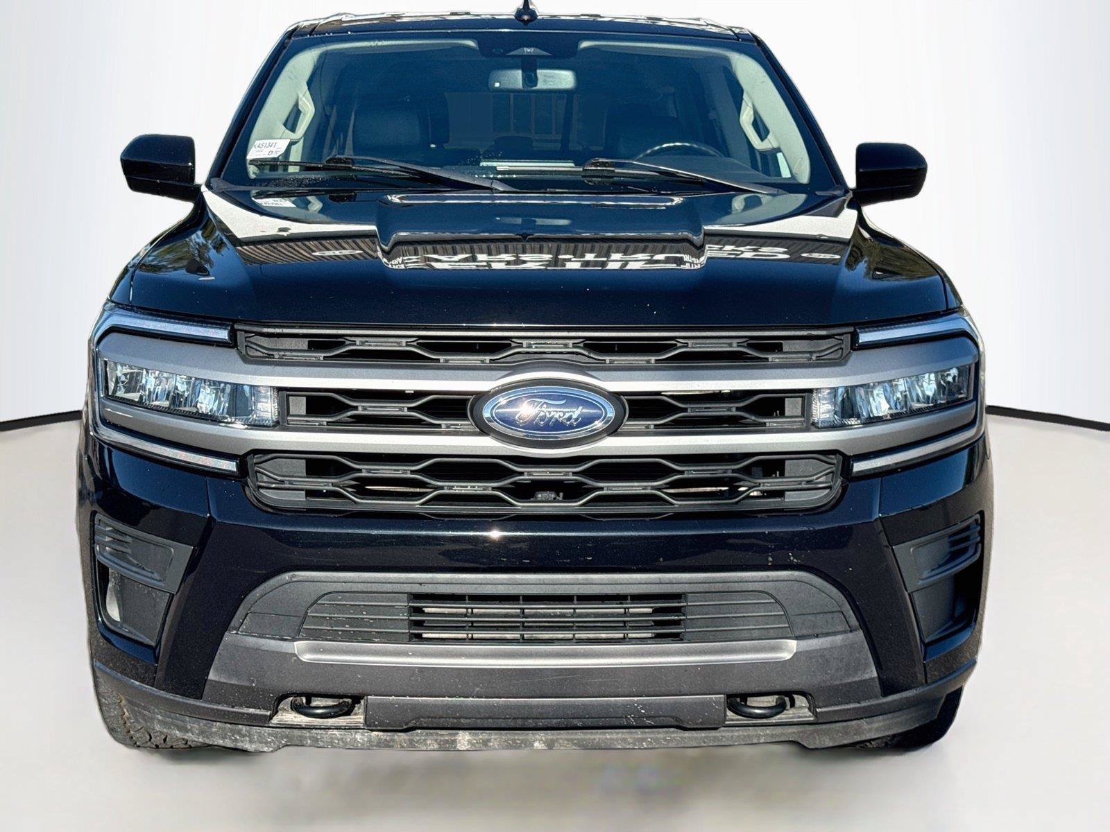 Used 2023 Ford Expedition XLT AWD/4WD image 8