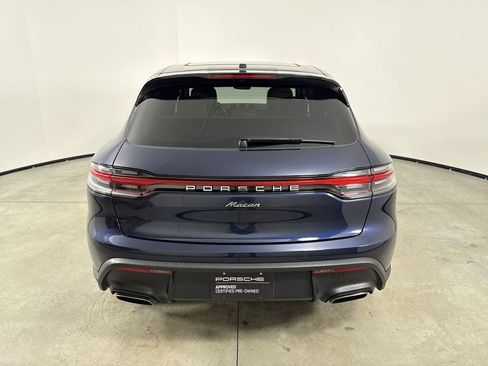 Certified 2022 Porsche Macan AWD/4WD image 6