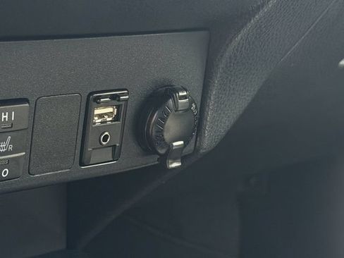 Used 2018 Toyota RAV4 Limited w/ Advanced Technology Package AWD/4WD image 19
