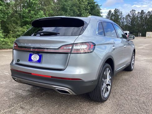 Used 2022 Lincoln Nautilus Reserve w/ Equipment Group 201A image 5