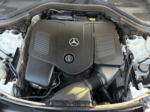 Used 2023 Mercedes-Benz GLC 300 4MATIC image 30