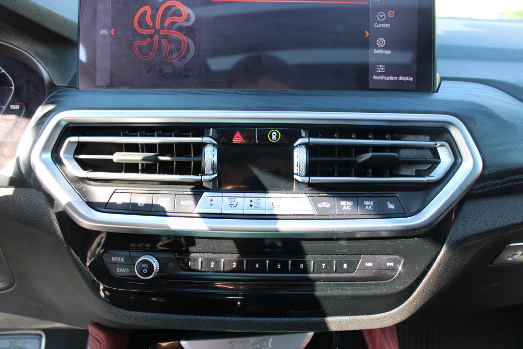Used 2023 BMW X4 xDrive30i AWD/4WD image 21