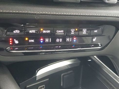 Certified 2023 Buick Envision Essence image 28