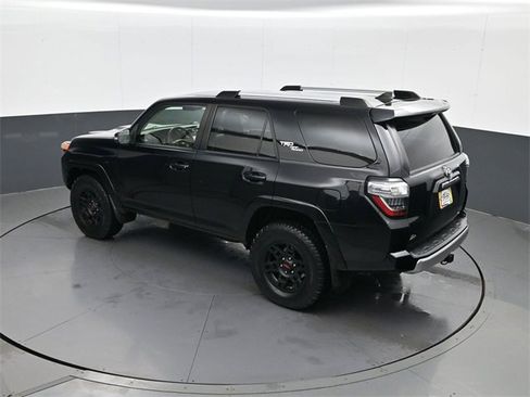 Used 2018 Toyota 4Runner TRD Off-Road Premium image 19