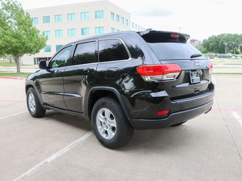 Used 2017 Jeep Grand Cherokee Laredo RWD image 5