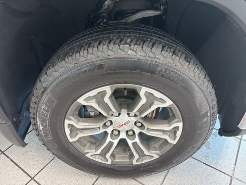 Used 2026 GMC Sierra 1500 SLT image 19