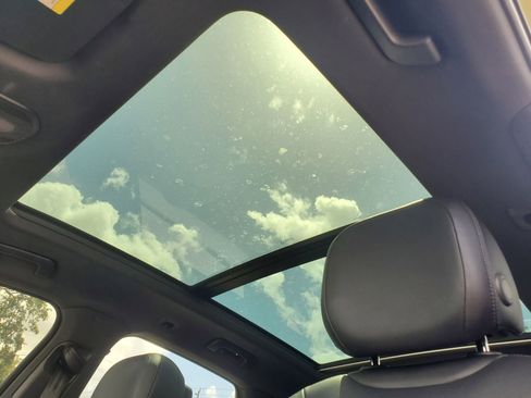 Used 2024 Porsche Cayenne AWD/4WD image 21