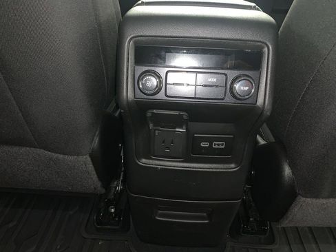 Used 2022 GMC Acadia SLE AWD/4WD image 24