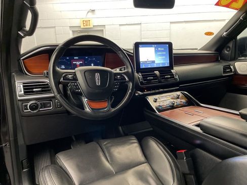 Used 2020 Lincoln Navigator Reserve w/ Equipment Group 208A Reserve image 12