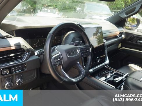 Used 2025 GMC Yukon Denali AWD/4WD image 15
