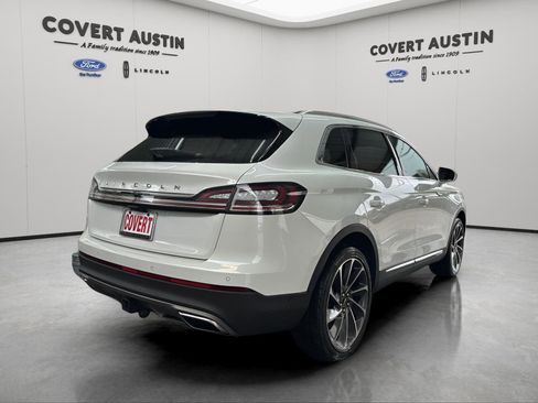 Used 2022 Lincoln Nautilus Reserve w/ Equipment Group 201A image 5