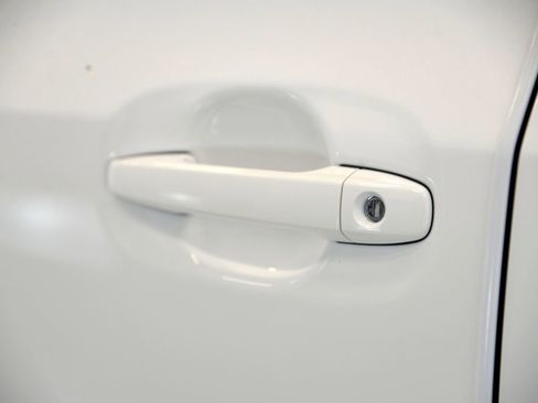 Used 2014 Toyota Sienna XLE image 13