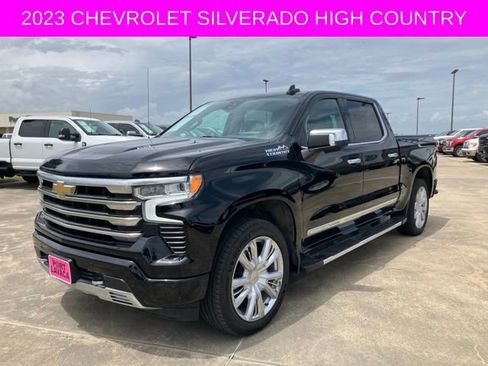 Used 2023 Chevrolet Silverado 1500 High Country w/ High Country Premium Package AWD/4WD image 3