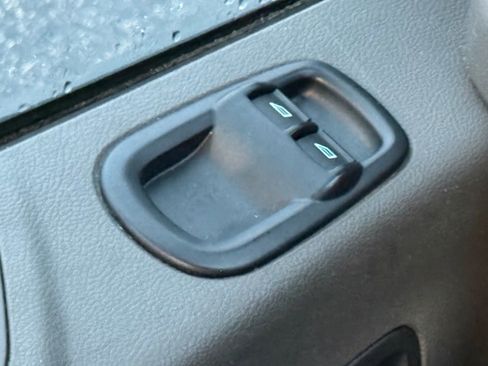 Used 2023 Ford Transit 250 Medium Roof w/ Load Area Protection Package image 27