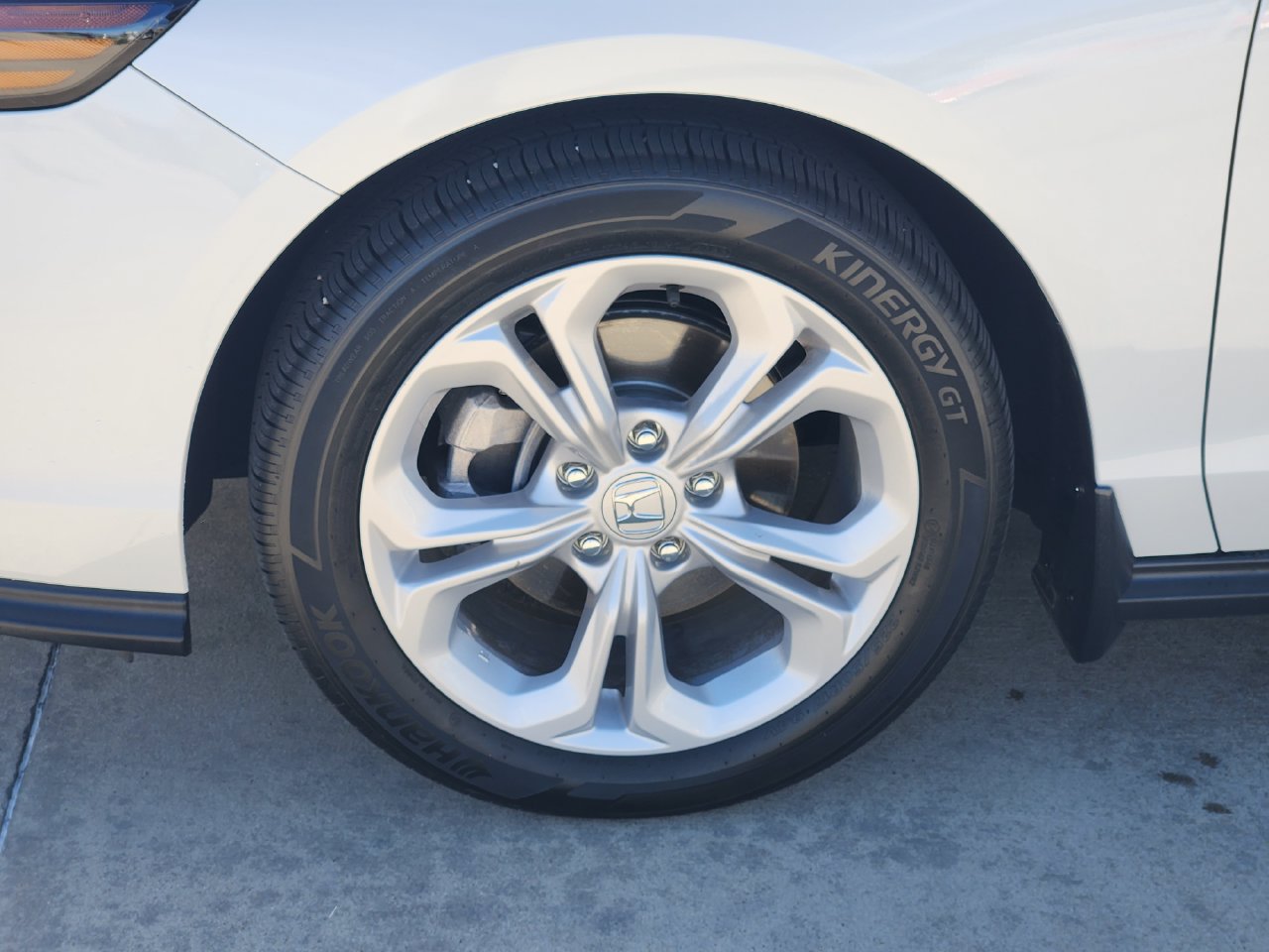 Certified 2024 Honda Accord LX image 11