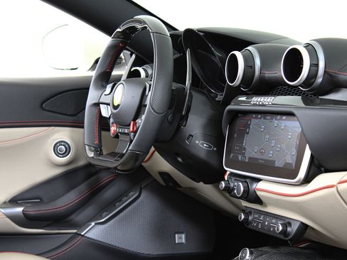 Used 2023 Ferrari Portofino M image 26