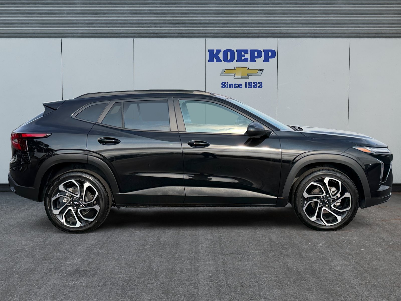 Used 2025 Chevrolet Trax RS w/ Driver Confidence Package FWD image 6