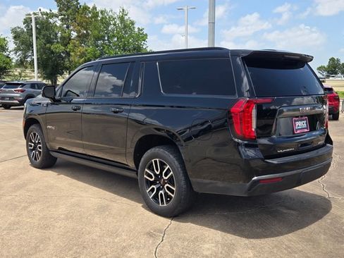 Used 2023 GMC Yukon XL AT4 w/ Technology Package AWD/4WD image 7