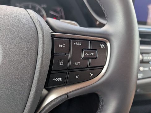 Used 2025 Lexus ES 350 w/ Premium Package FWD image 17