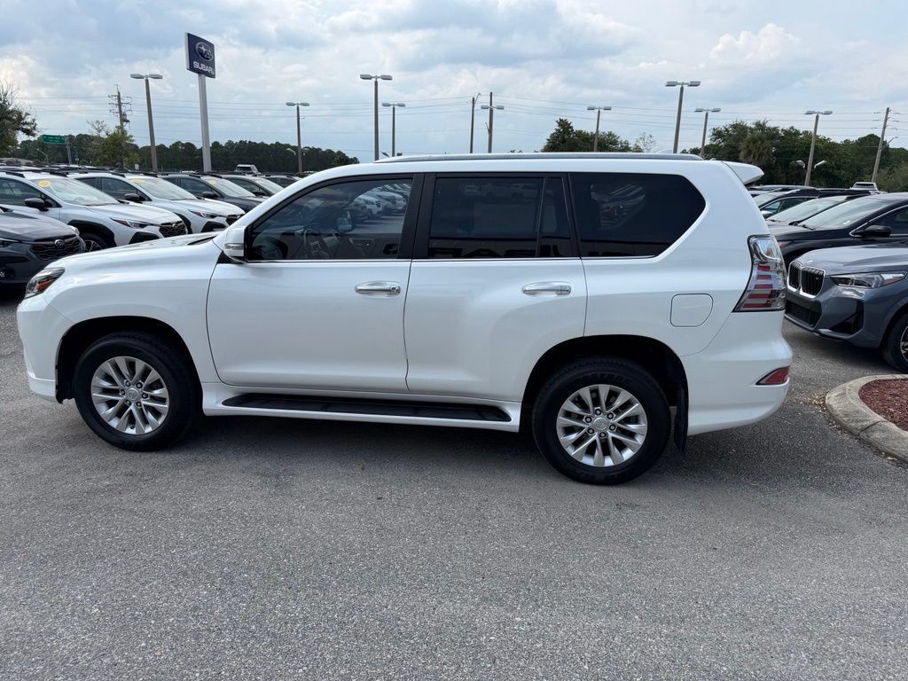 Used 2022 Lexus GX 460 Premium w/ Premium Package AWD/4WD image 10