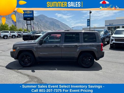 Used 2016 Jeep Patriot Sport FWD image 2