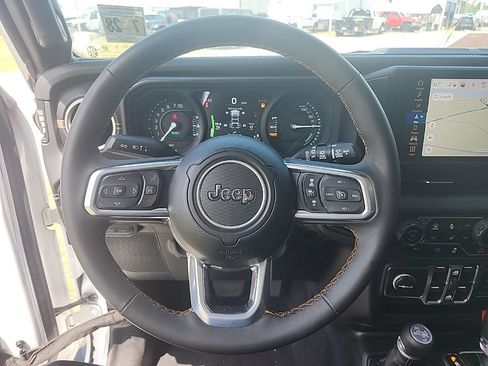 Certified 2024 Jeep Wrangler Unlimited Sahara w/ Technology Group AWD/4WD image 10
