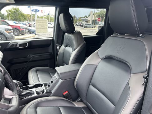 New 2025 Ford Bronco Outer Banks w/ Sasquatch Package image 13