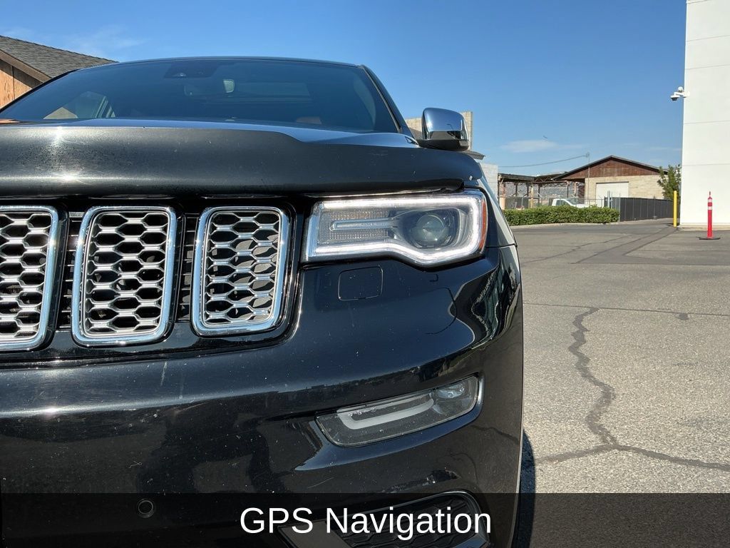 Used 2020 Jeep Grand Cherokee Summit AWD/4WD image 3