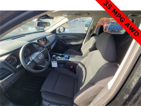 New 2025 Nissan Rogue S image 19