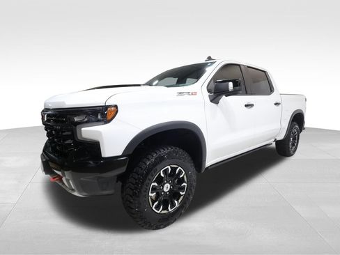 Used 2024 Chevrolet Silverado 1500 ZR2 w/ Technology Package AWD/4WD image 8
