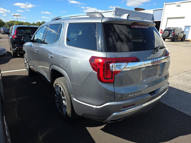 Used 2021 GMC Acadia Denali w/ Denali Technology Package FWD image 2